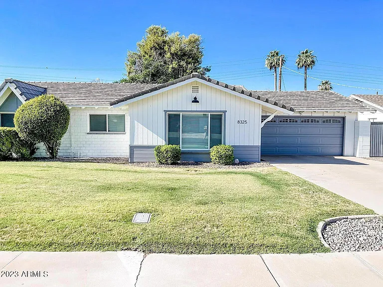 8325 E Heatherbrae Ave — Photo 1