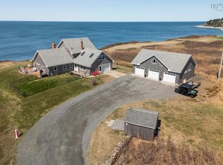 2435 Main Shore Rd, Yarmouth, NS B5A 5V1