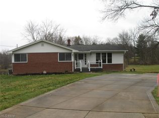 8205 Springview Rd, Northfield, OH 44067