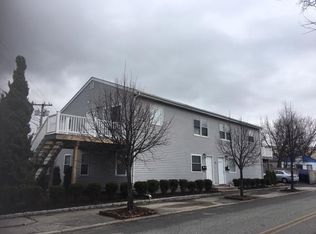 312 Knight St APT 1, Providence, RI 02909