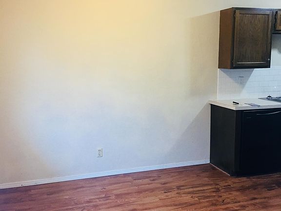 3rd image of 1208 N Willow Dr #A