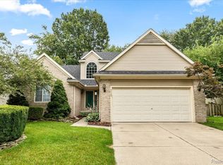 9929 Andover Dr, Van Buren Township, MI 48111