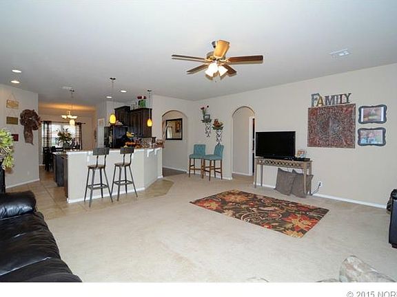4th image of 1351 W Burnham Ave