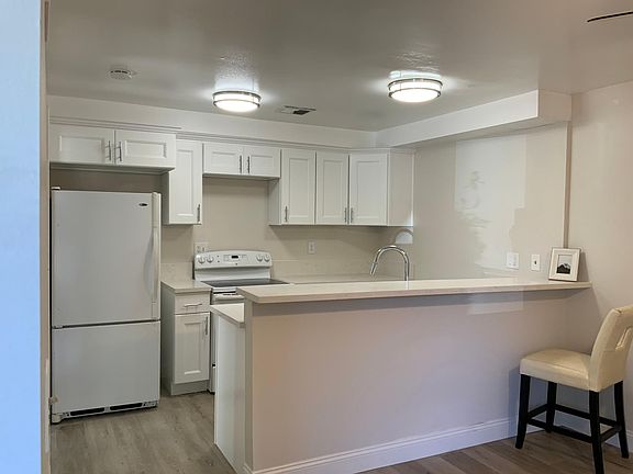 2nd image of 331 W Rosewood Ave APT D