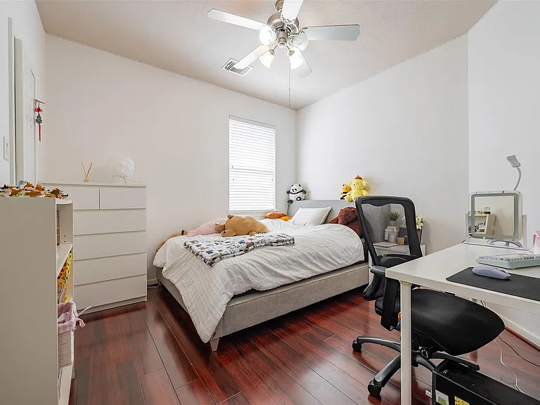 13815 Normandy Ct — Photo 19