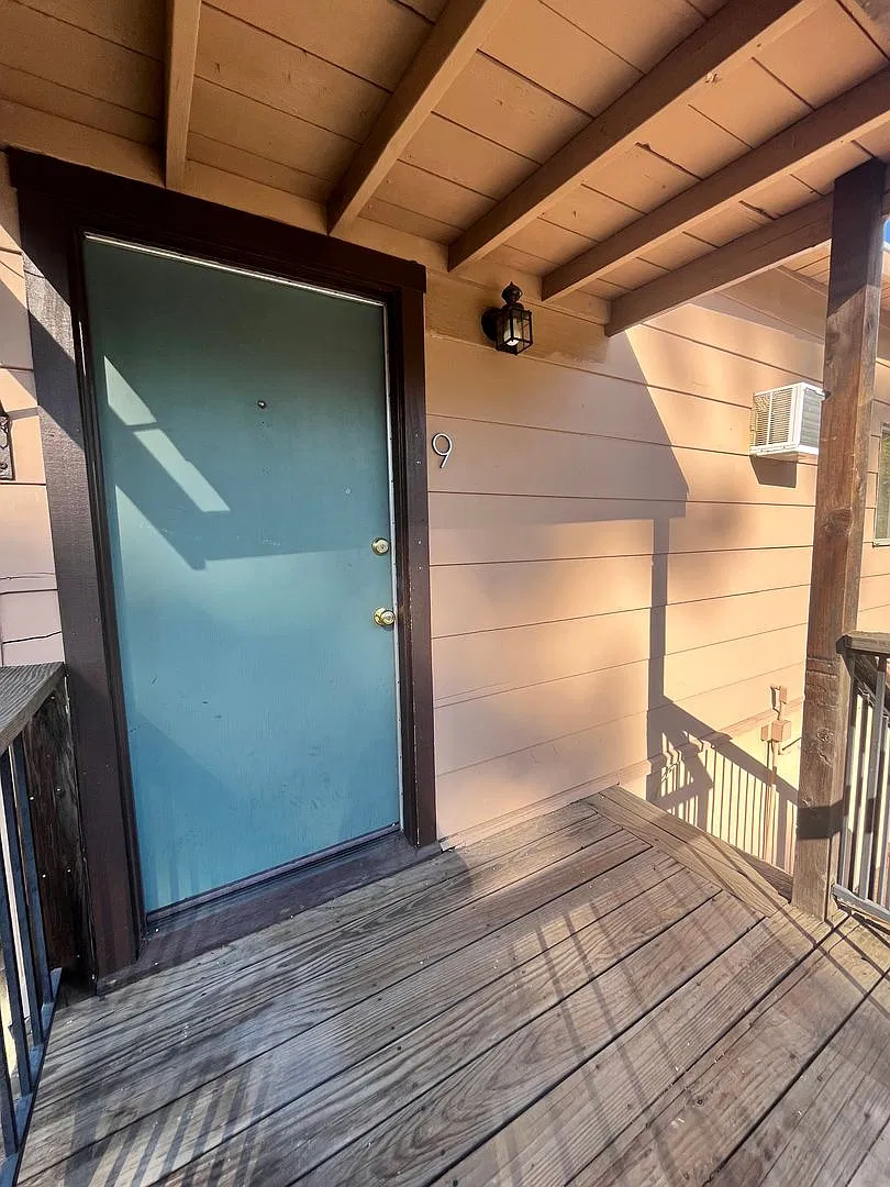 425 Finley St.(1-9) — Photo 2