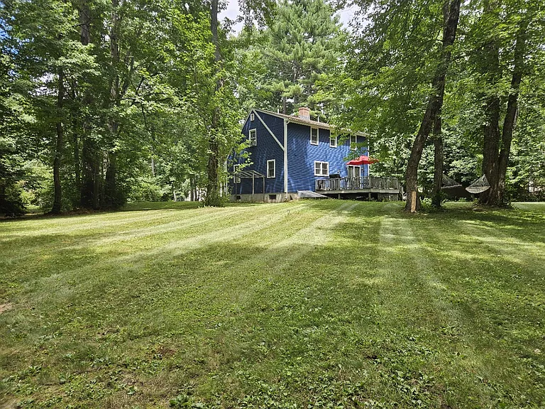11 Laurel Ln — Photo 36