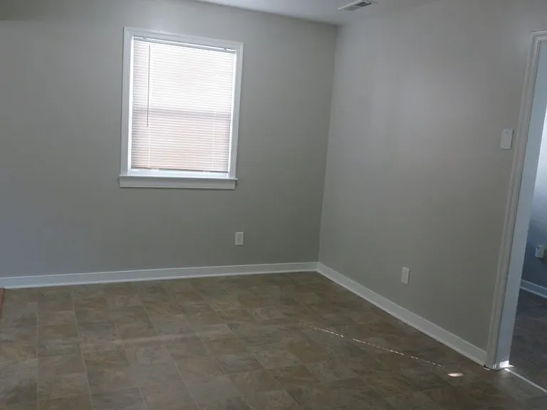 327 S 13th Ave — Photo 17