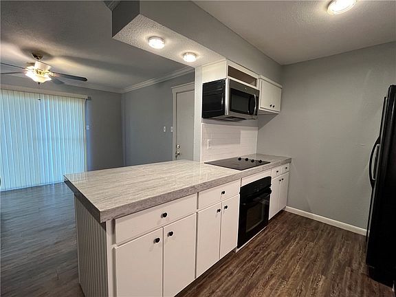 4th image of 904 University Dr E #7
