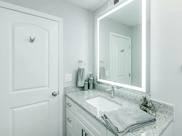 Brighton Valley Apts — Photo 15