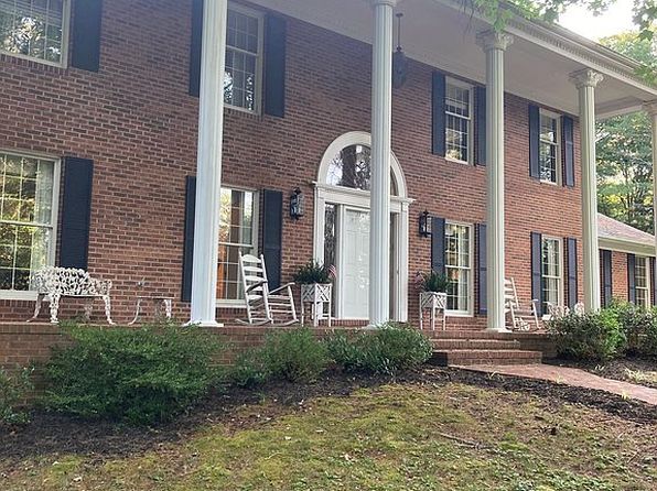 380 Virginia House Ln