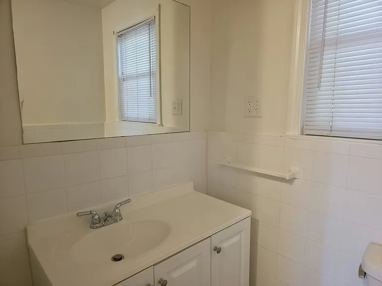 96 Lockwood Ave #2 — Photo 6