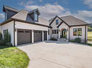 380 Old Barn Ln, Loudon, TN 37774