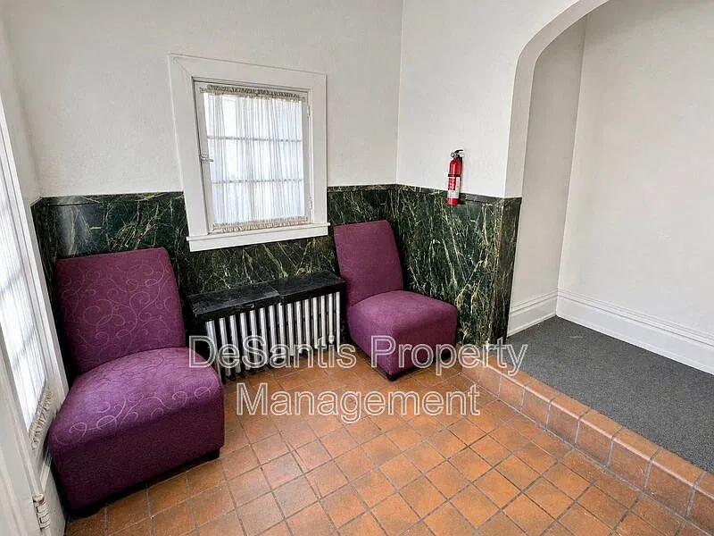 1 bed, 1.0 bath, 950 sqft, $875 — Photo 4