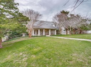 110 Cedar Dr, Grand Prairie, TX 75052