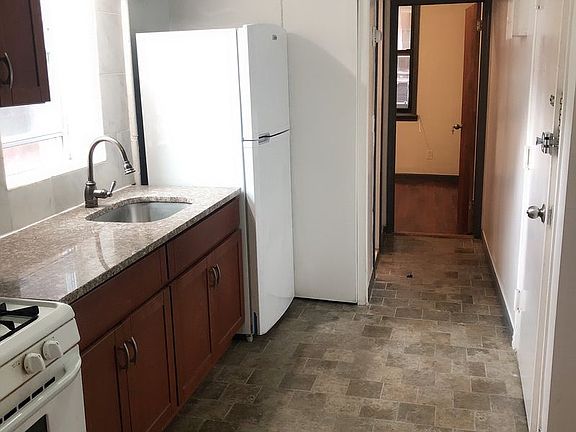 4th image of 375 Broome St APT 15