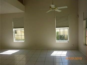 5th image of 1221 NW 184th Ter