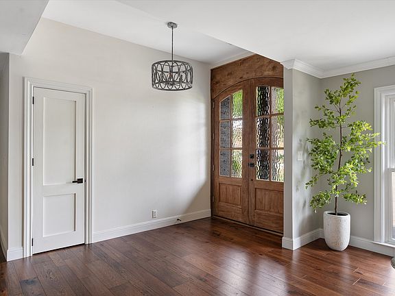 5th image of 8115 Vaden Dr
