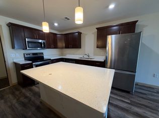 1174 Stonewood Xing, Sun Prairie, WI 53590