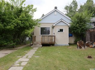 2030 Queen St, Regina, SK S4T4C1