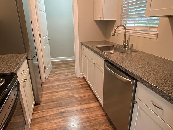 2nd image of 7721 Park Vista Cir APT A