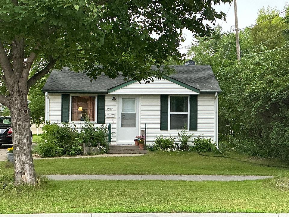 1st image of 1912 6th Ave N