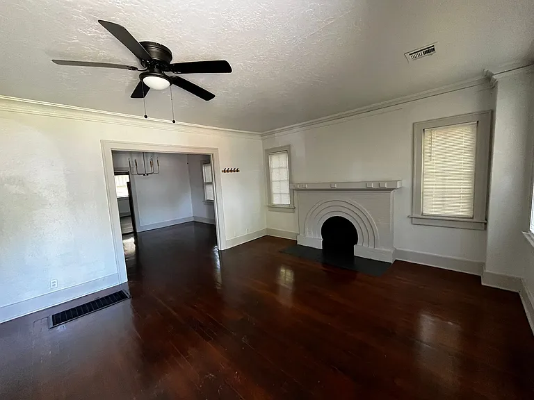 414 NW Arlington Ave — Photo 3