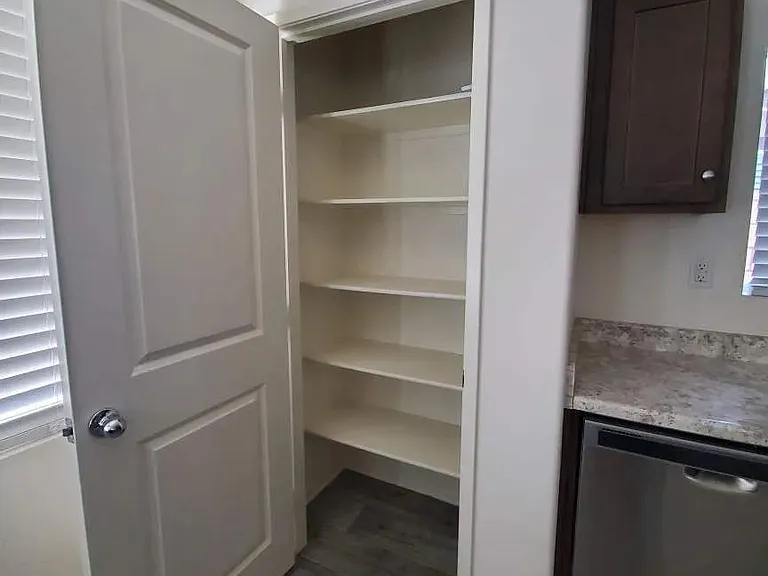 Kitchen pantry