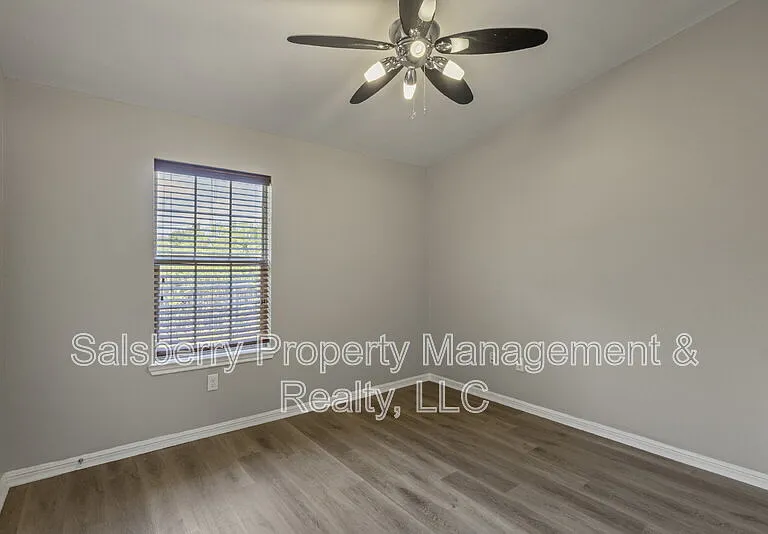 8015 Ederville Cir — Photo 13
