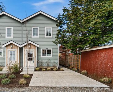 11714 B 26th Avenue NE, Seattle, WA, 98125
