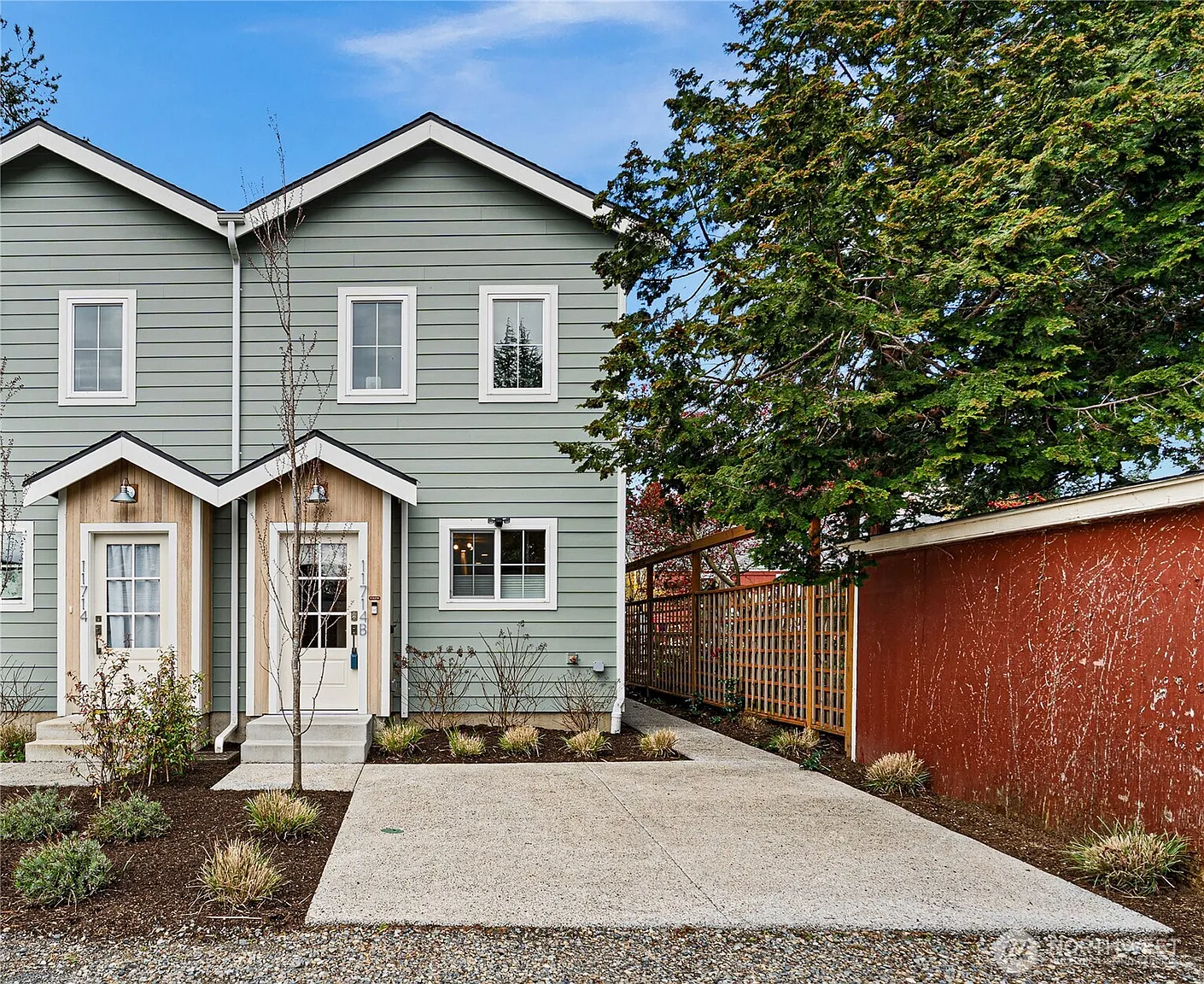 11714 B 26th Avenue NE photo 1