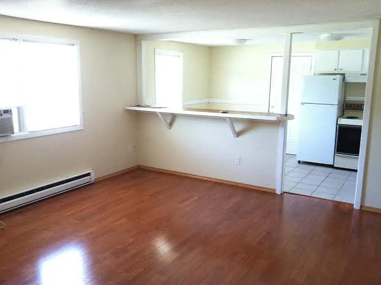 2 bed, 810 sqft, $1,400 — Photo 2