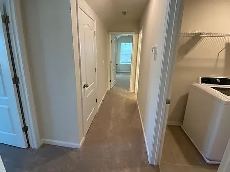 1048 Winnett Dr — Photo 10