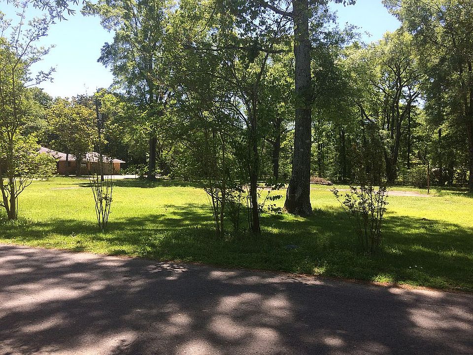 1st image of 306 Cecelia Dr