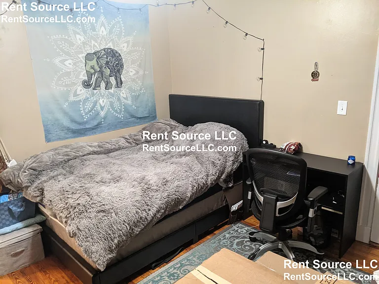 138 W Adams St — Photo 15