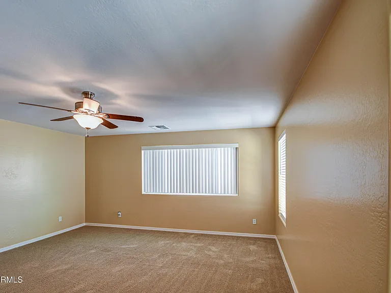 3114 E Franklin Ave — Photo 20