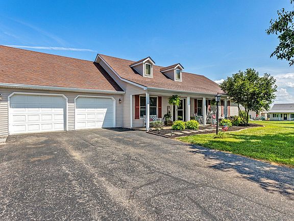 2nd image of 119 Royalty Dr