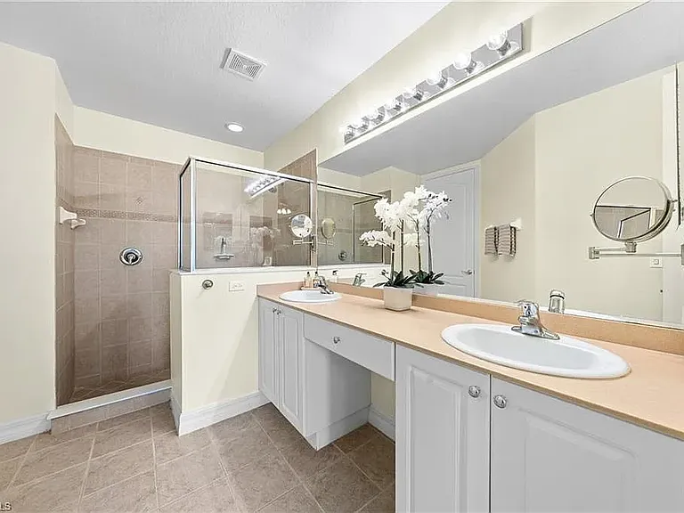6031 Jonathans Bay Cir #401 — Photo 12