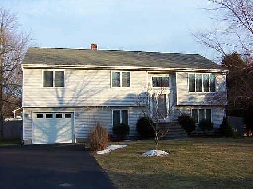 2nd image of 45 Lambert St