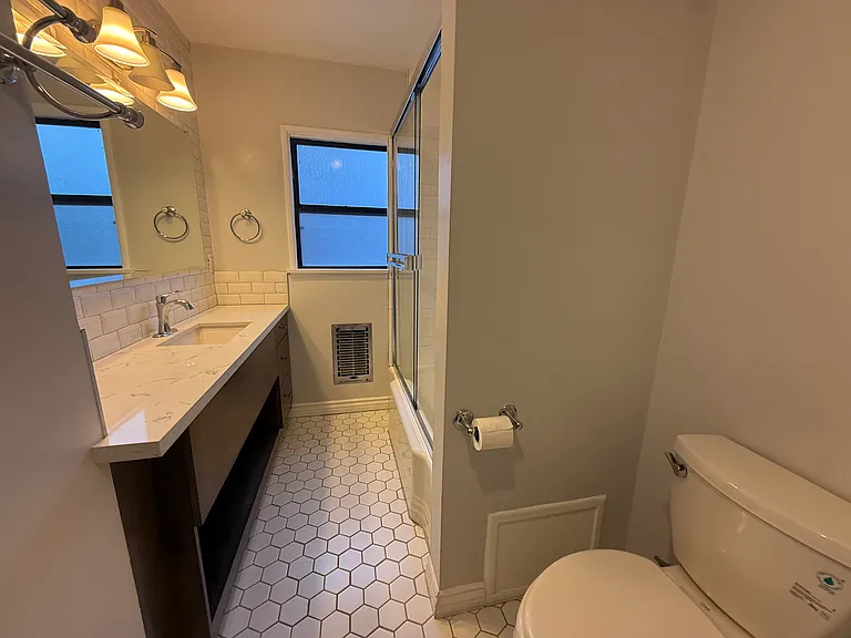 1222 McClellan Dr #1 — Photo 6