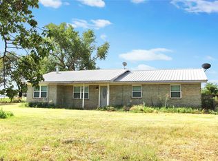 12318 Us Highway 283, Sayre, OK 73662