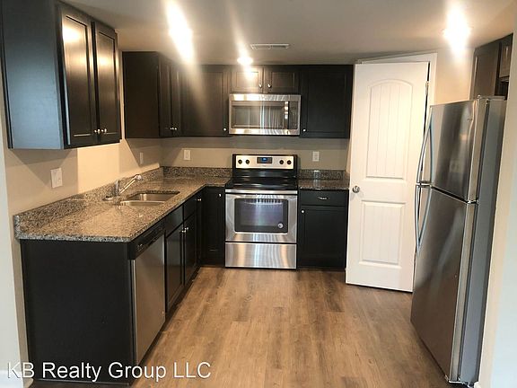 5th image of 1404 NE Mary Ct