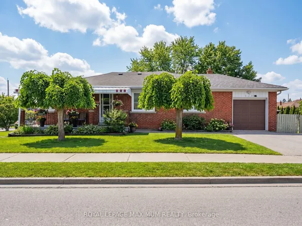 124 Tavistock Rd, Toronto, ON M3M 2P4