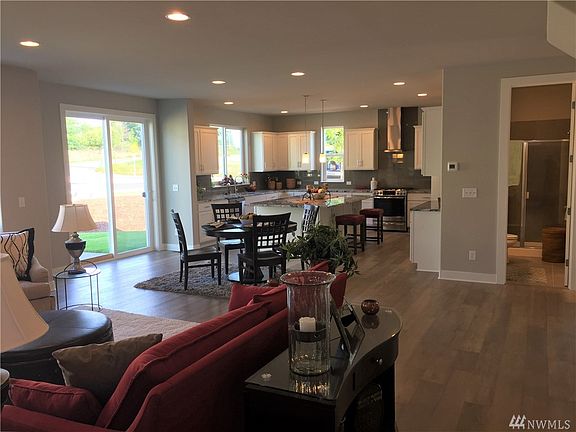 5th image of 13326 SE 264th St