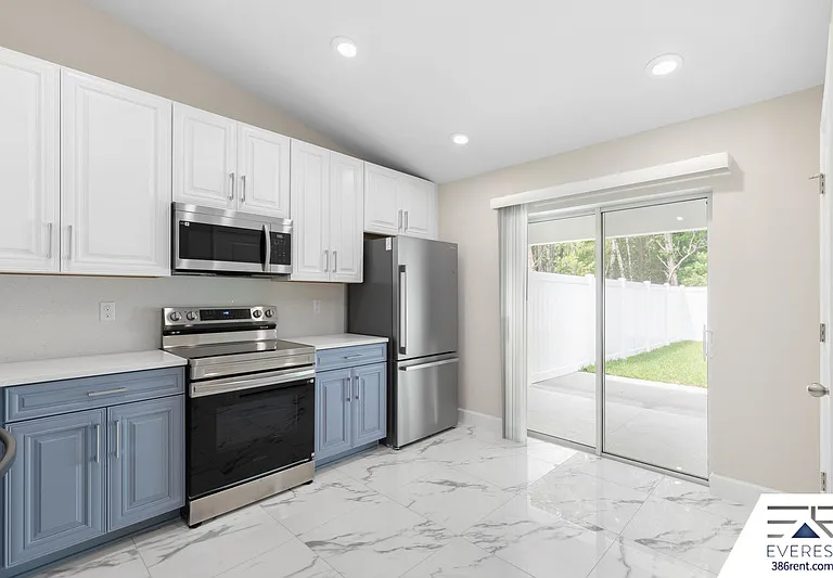 16 Zoffer Ct #B — Photo 10