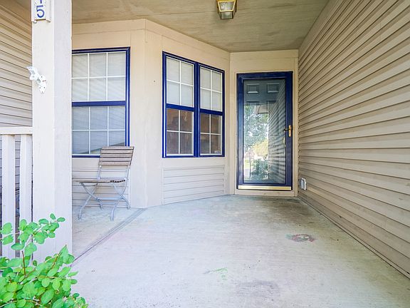 5th image of 9945 Glenburr Ct