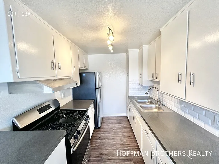 4641 W Slauson Ave #4 — Photo 2