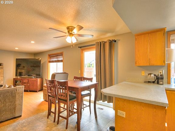 4th image of 4620 NE 118th Ave