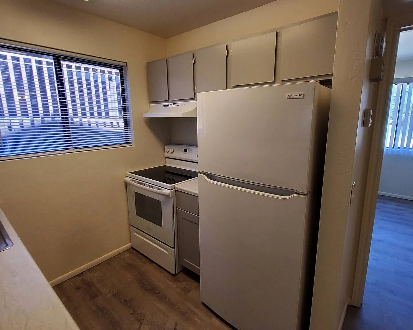 Creekside Apartments — Photo 2