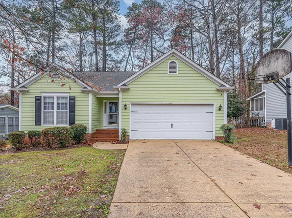 1009 Willow Ridge Dr, Knightdale, NC 27545